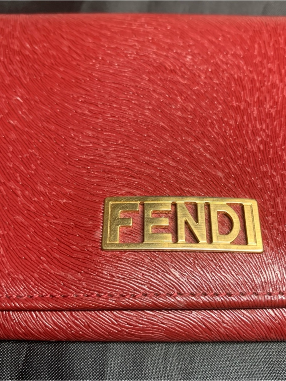 Fendi Red Wallet with Gold Logo - Picture 4 of 17
